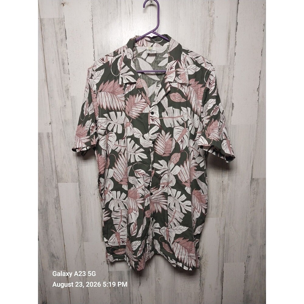 Island Shirtworks Men's XL Short Sleeve Hawaiian Shirt